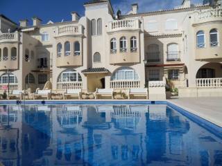 2 Bedroom Apartment In Duquesa Beach..