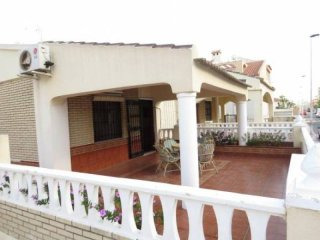 3 Bedroom 2 Bathroom Bungalow In..
