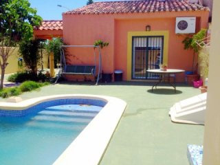 3 Bedrooms - Villa - Alicante - For Sale
