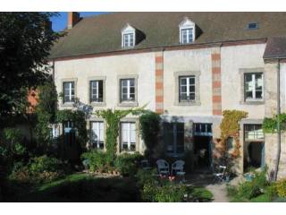 5 bedroom House For Sale: 63700..