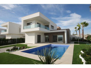 Luxurious Villas On The Golf Course..