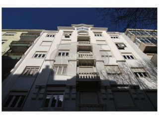 2+1 Luxury Apartment with HUGE PATIO..