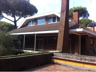 11 Bedroom - Villa - For Sale