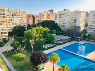Refurbished property only 150 metres from the sea in Playa..