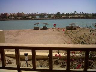 115000 USD - 1 Bedroom Apartment For..