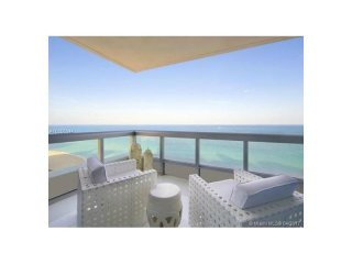 2 bedroom Flat For Sale: 6899 COLLINS..