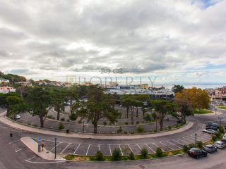 T3 Cascais Apartment with Shared Pool..