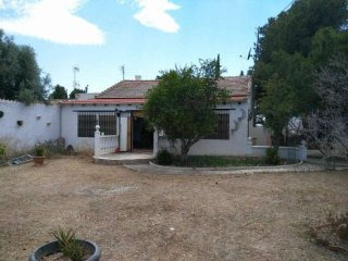3 Bed Country House, Walking Distance..
