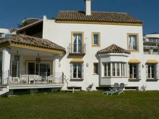 Villa - Ample Villa in BENAMARA, very..