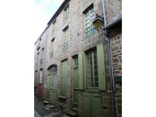 Immeuble Lassay-les-chateaux 6 Piece(s)..