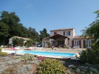 Attractive Recent Villa With Pool and..