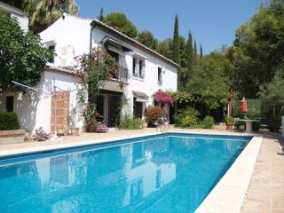 5 bedroom, 5 bathroom Villa, (build 450..