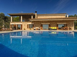 Superb Property With Breathtaking Views..