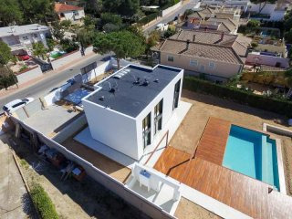 4 Bedrooms - Villa - Alicante - For Sale