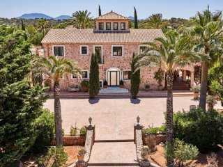Spectacular Country Estate With..
