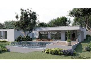 Istra, Labin, samostojeća kuća 160m2 s bazenom