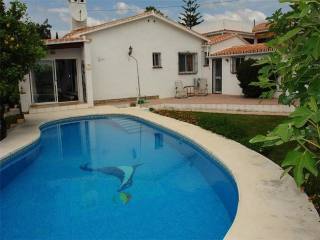 Villa - This property is located in an..