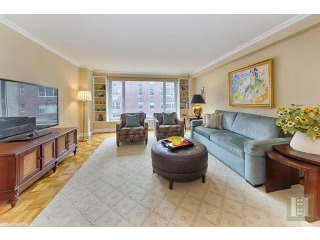1 bedroom Apartment For Sale: 440 EAST..