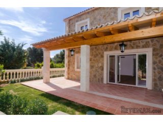 Newly constructed semi-detached houses in Mallorquin style...