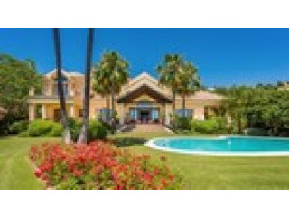 6 Bedrooms - Villa - Malaga - For Sale
