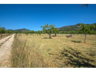 Plot of 33.570m2 with fantastic views all around, good..