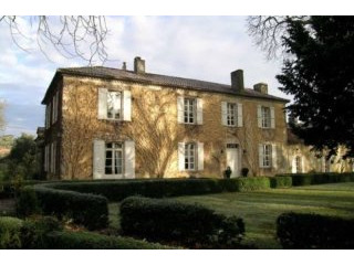 Beautifully Renovated Maison De Maitre..