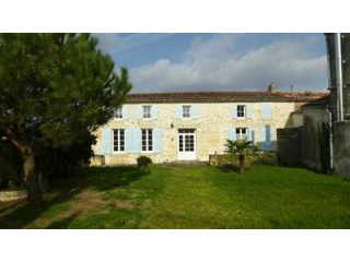 5 Bedrooms - House - Poitou-Charentes..