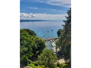 Opatija, prvi red do mora