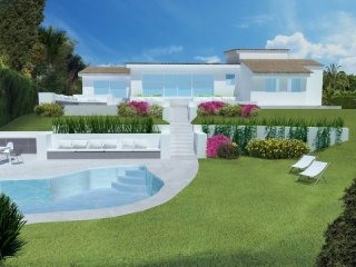4 Bedrooms - Villa - Malaga - For Sale