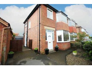 3 bedroom, Semi-detached House house..