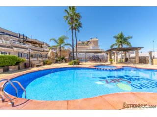 Fantástico adosado ubicado en La Zenia (Orihuela Costa)..