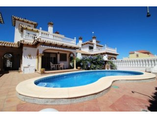 3 Bedrooms - Villa - Alicante - For Sale