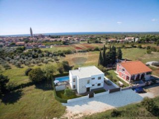 Moderna Villa za odmor na odličnoj lokaciji