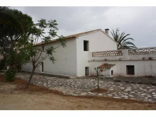 5 Bedrooms - Finca - Alicante - For Sale