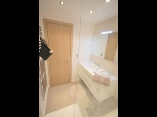 Modern And Spacious Apartment With..