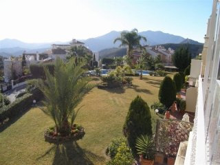 2 Bedroom Middle Floor Apartment