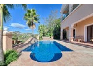 4 Bedrooms - Villa - Malaga - For Sale