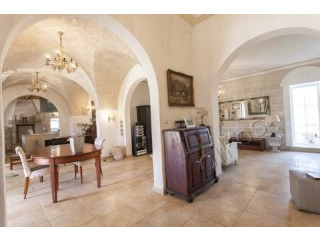 V000249, Villa For Sale In Ceglie..