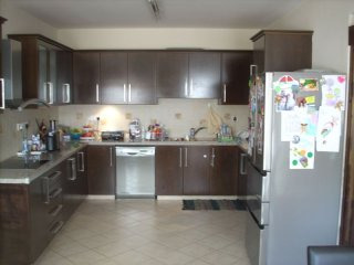 Semidetached Four bedroom house in..