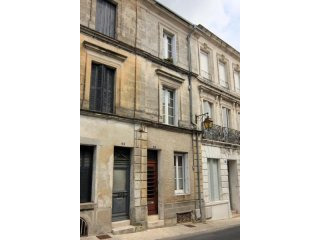 Little Townhouse In The Heart Of Town