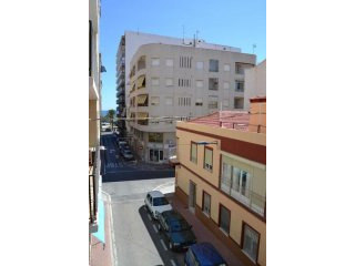 2 bedroom, 1 bathroom Apartment, (build..