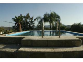 Villa - Beautiful 3 bedroom Spanish..