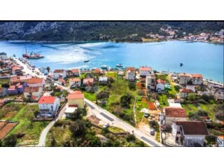 Građevinsko zemljište s projektom, drugi red od mora, Vinišć