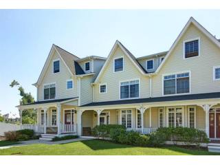 3 bedroom Condominium For Sale: Port..