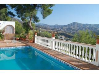 A Detached 3 Bedroom Villa with Pool