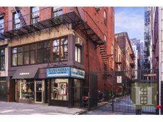 Apartment For Sale: COMMERCIAL COOP AT..