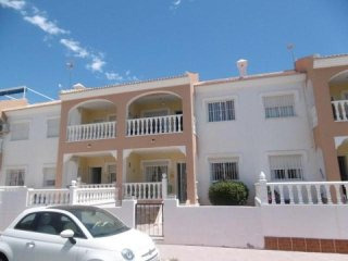 2 bed 2 bath top floor apartment with..