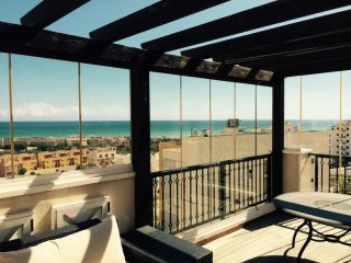 3 bedroom, 2 bathroom Apartment, (build..