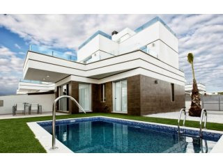 RS349, Detached villas with pool near..