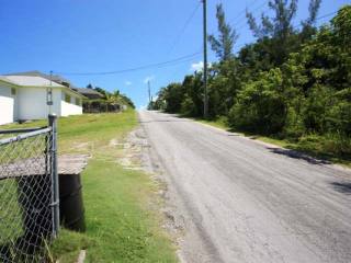 Singlefamilyvacant - This prime parcel..